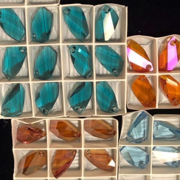 173. Gold Filled Avant Garde Crystal Threader Earrings - Picture 3 of 4